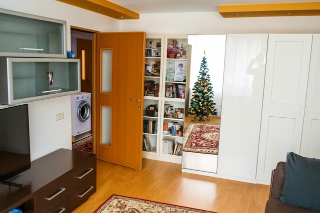 De inchiriat superb apartament cu 3 camere cu boxa subsol-loc parcare