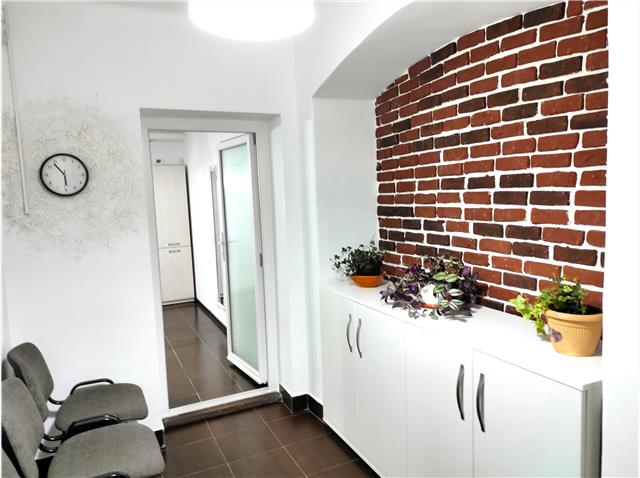 Vand apartament cu 2 camere ultracentral 47 mp renovat in 2022